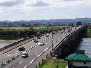 4車線化した大手大橋